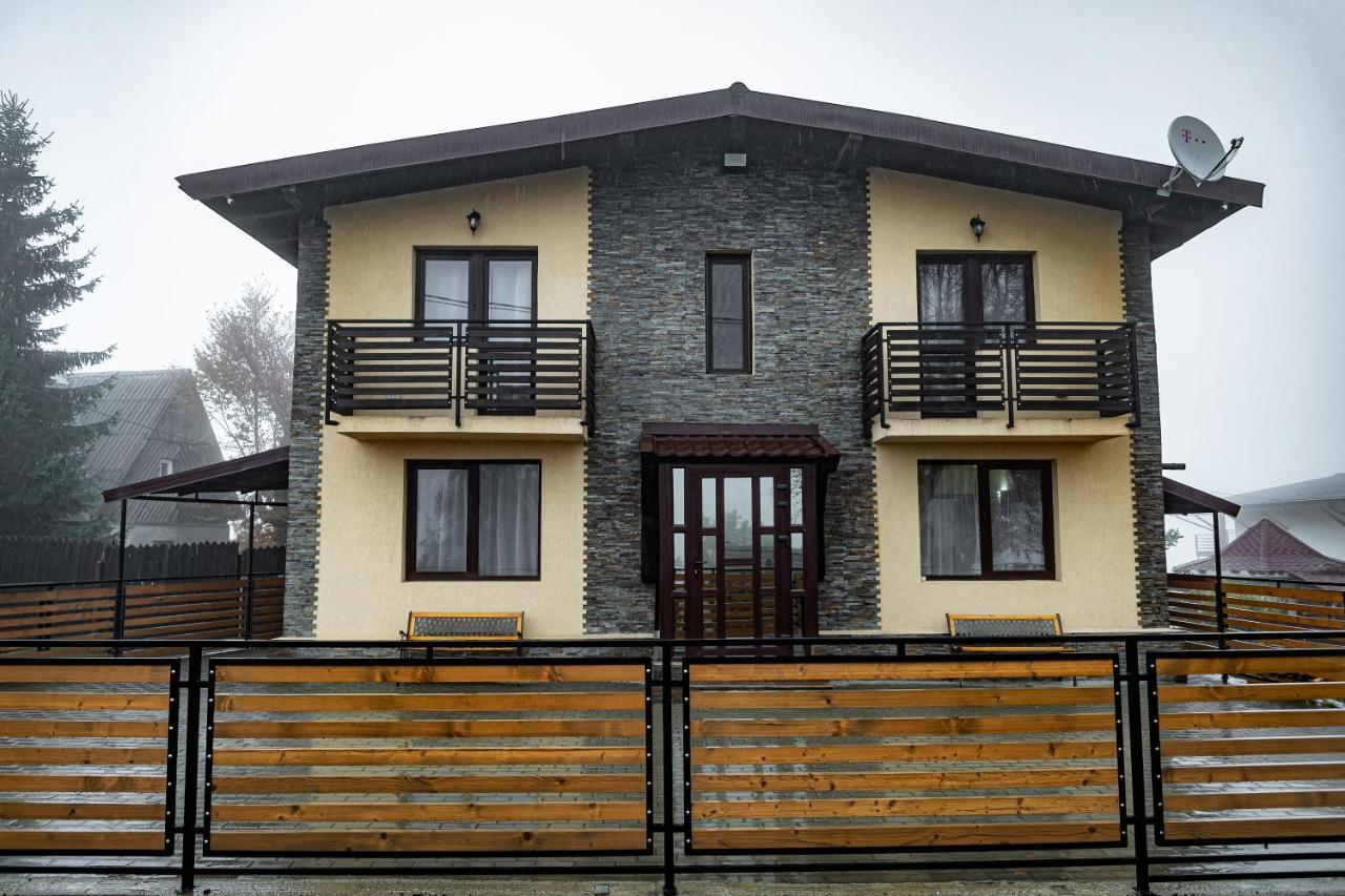 Villa Wild Петрошани Экстерьер фото